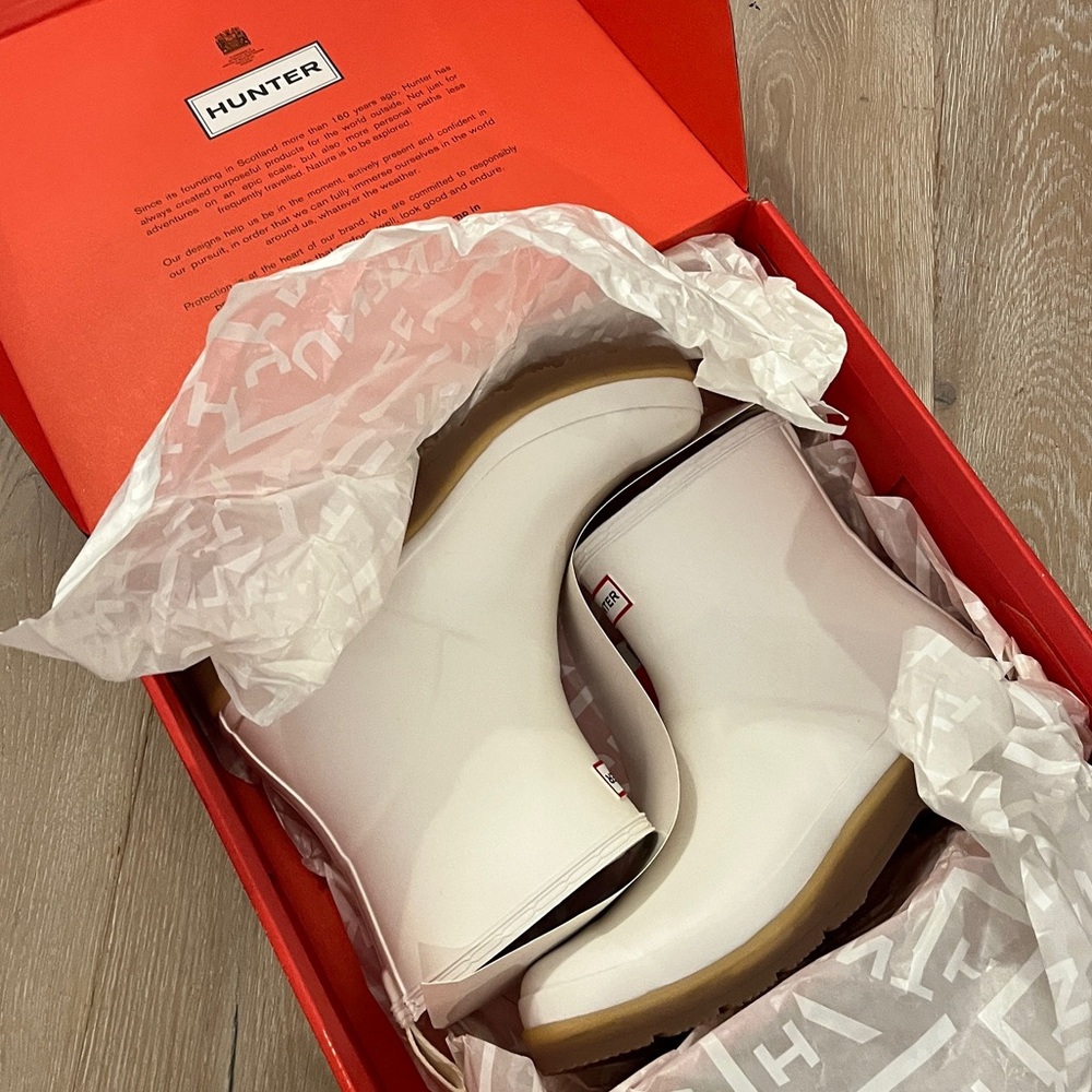 Hunter Women's Cream Winter Boots